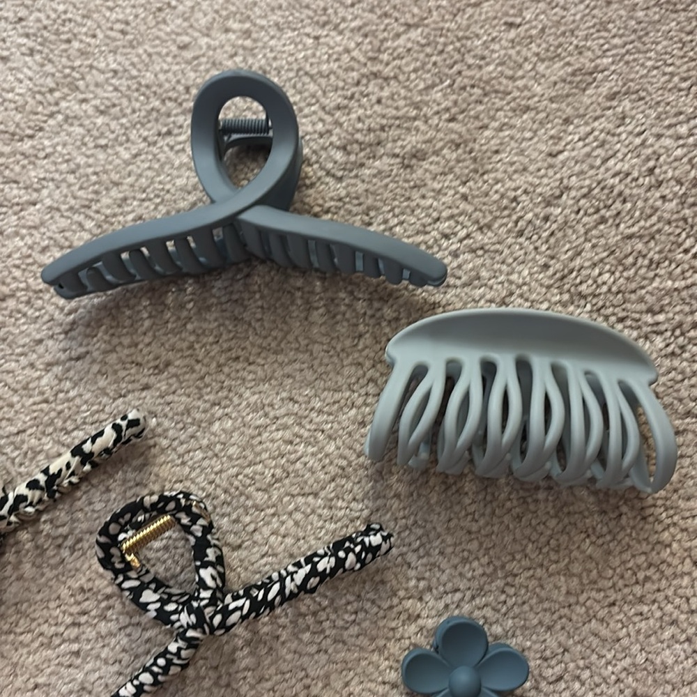 Hair Clip Bundle - Picture 4 of 5